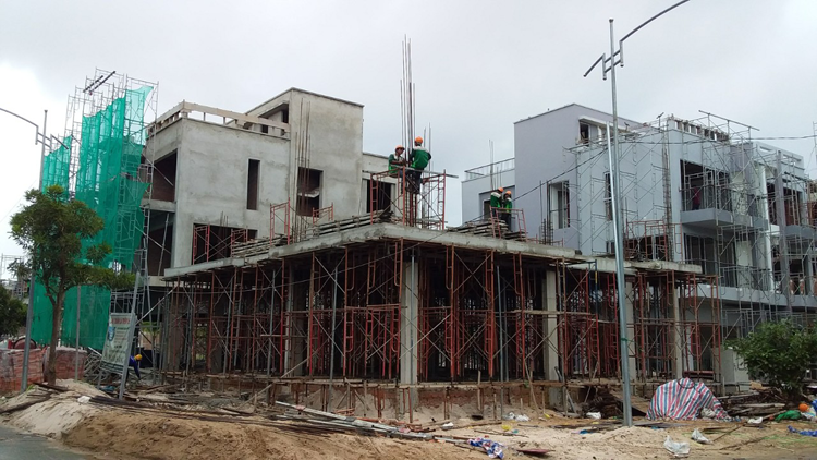 Nên chọn công ty xây nhà trọn gói hay thuê nhân công xây dựng